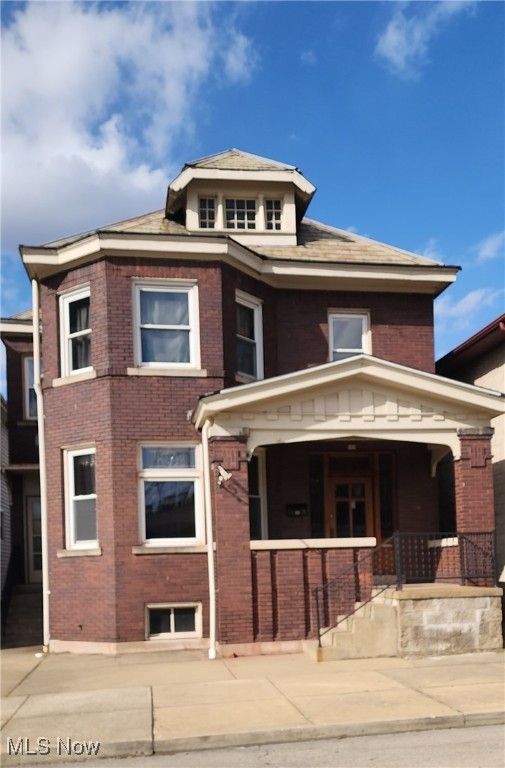 Real estate listing image