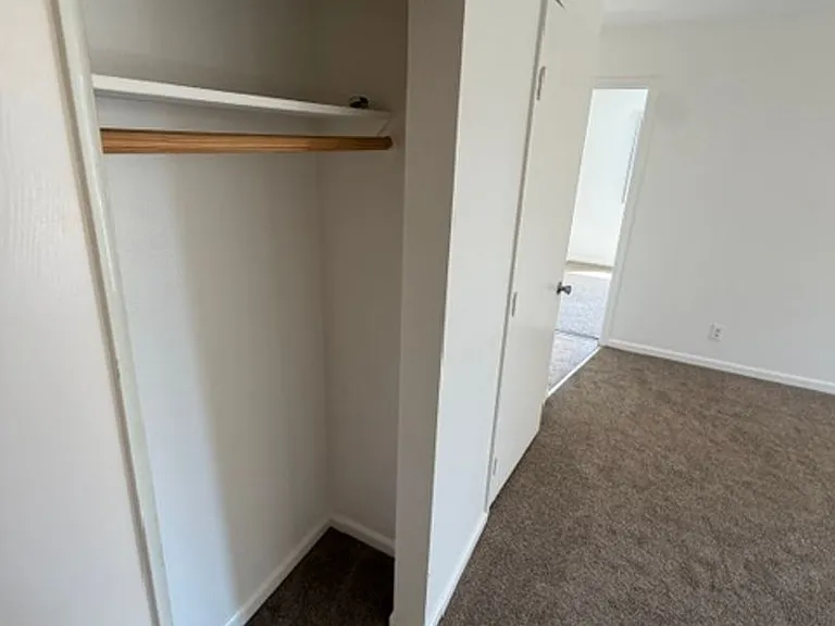 407 Fairmount Ave — Photo 59