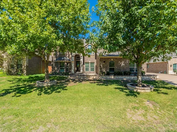 951 Silver Creek Dr, Desoto, TX 75115