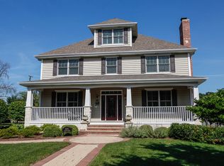 1001 S Madison Ave, La Grange, IL 60525