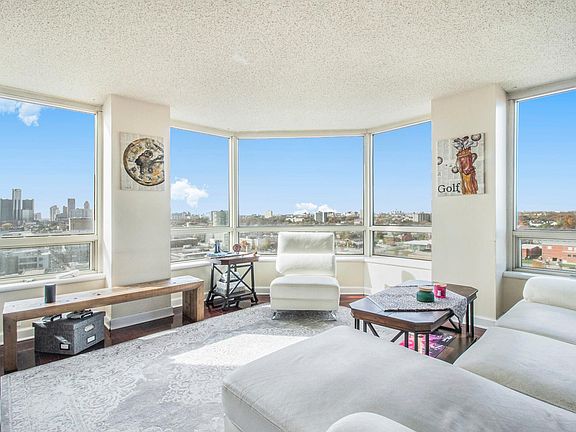 2nd image of 3320 Spinnaker Ln APT 17D