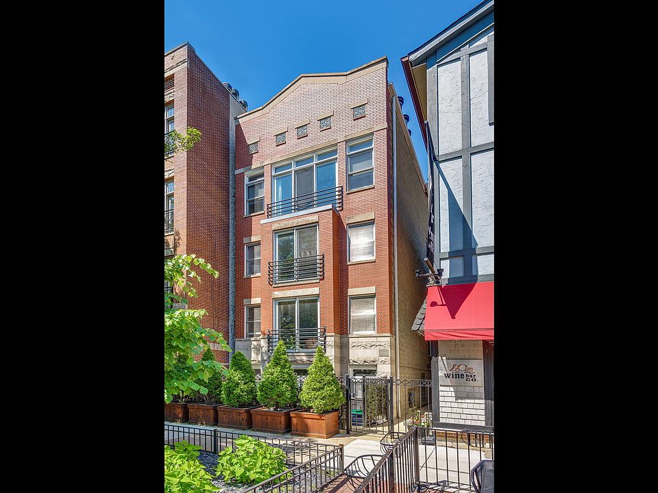 1st image of 2850 N Southport Ave APT 3
