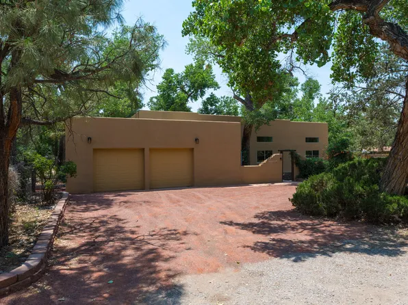 732 Camino Del Bosque NW, Albuquerque, NM 87114