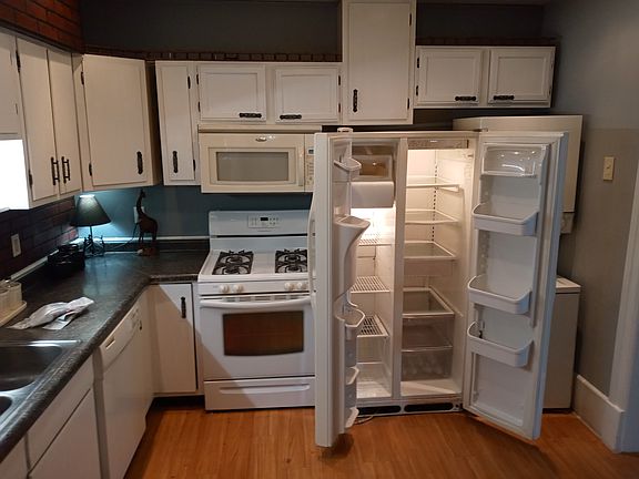 2nd image of 817 10th St Floor 1