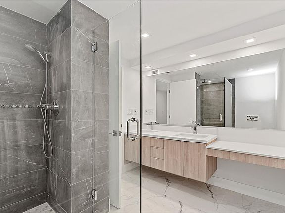 2nd image of 1865 Brickell Ave APT A1509