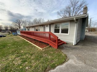 221 Lake Rd, Henryville, IN 47126