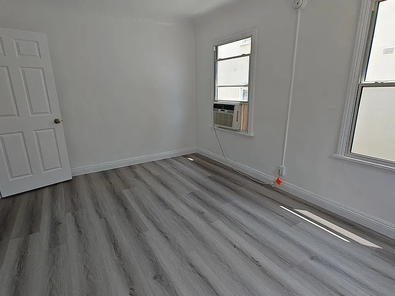 11023 Strathmore Dr — Photo 6