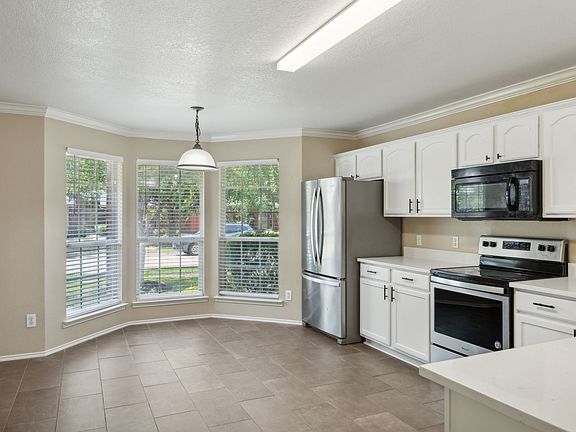 3rd image of 4166 Nobleman Dr