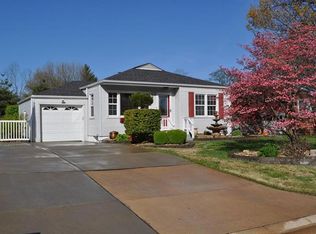761 Loekes Dr, Florissant, MO 63031