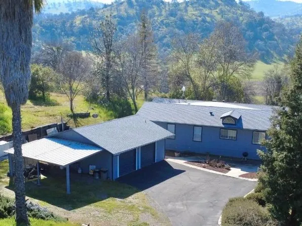 38075 Willowood Ln, Squaw Valley, CA 93675