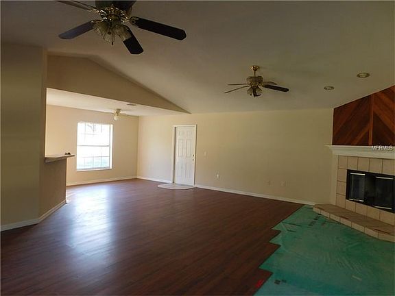 4th image of 3840 Valencia Ave