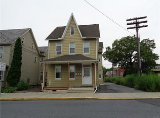 566 S Main St, Nazareth, PA 18064