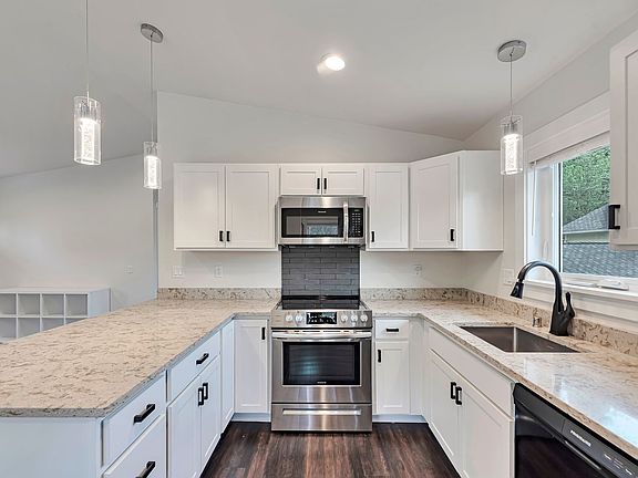 2nd image of 8106 NE 141st St #B