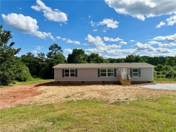 113 A Hamby Dr, Seneca, SC 29678