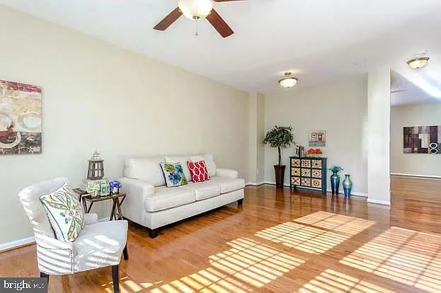 8743 Stonehouse Dr — Photo 20