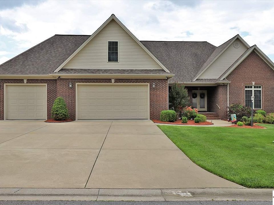 1st image of 555 Peppers Mill Dr