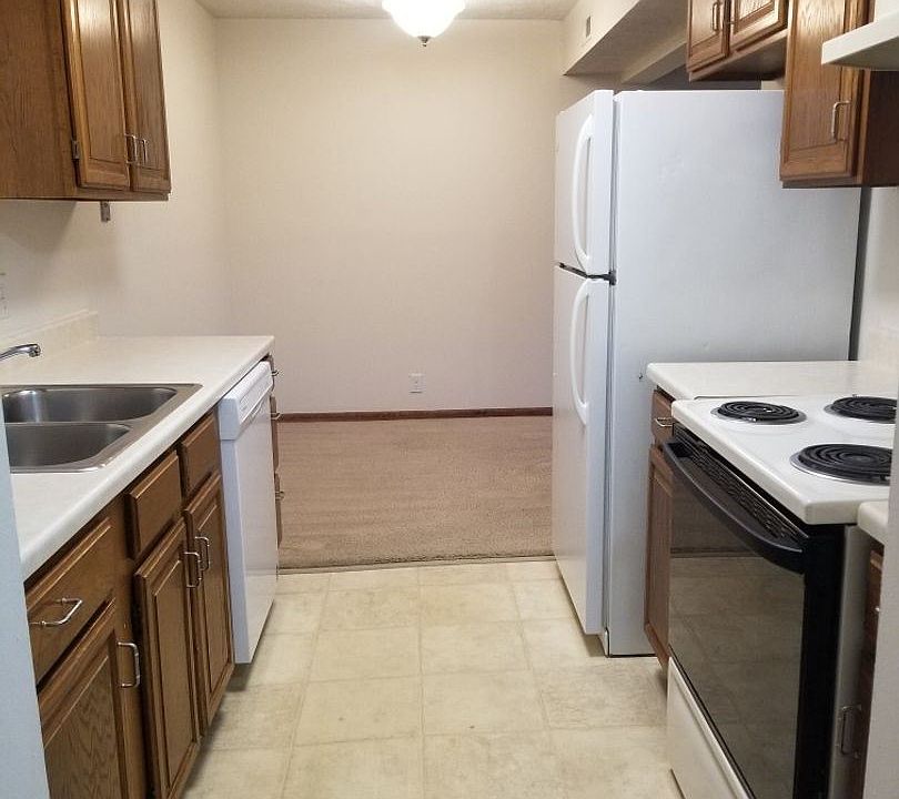 1st image of 11433 Arbor St APT 107