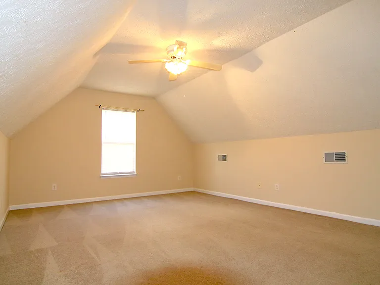 2123 Moonlite Ct — Photo 44