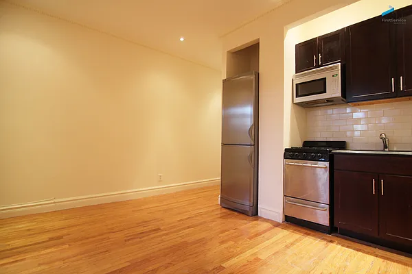 Rented by FirstService Realty (legacy) | media 29