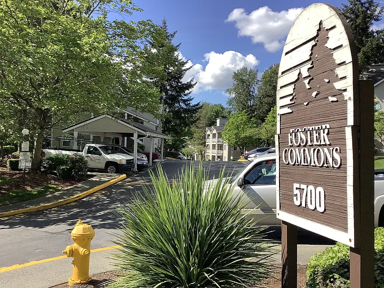 Foster Commons — Photo 17