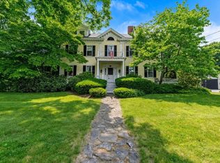 11 Concord Rd, Wayland, MA 01778