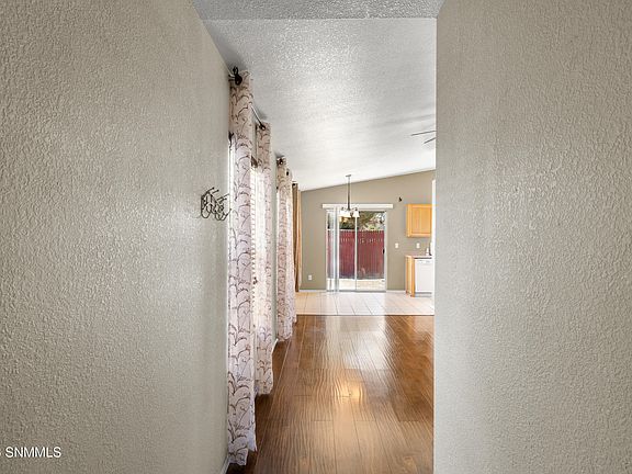 4th image of 3731 Stoneway Rd