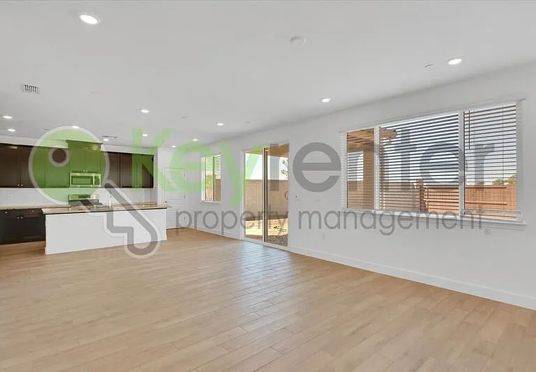 224 Twilight Peak Ct — Photo 8
