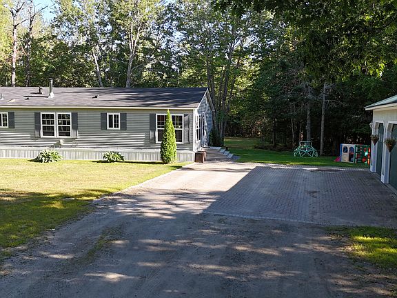 2nd image of 10 Hallbrook Way