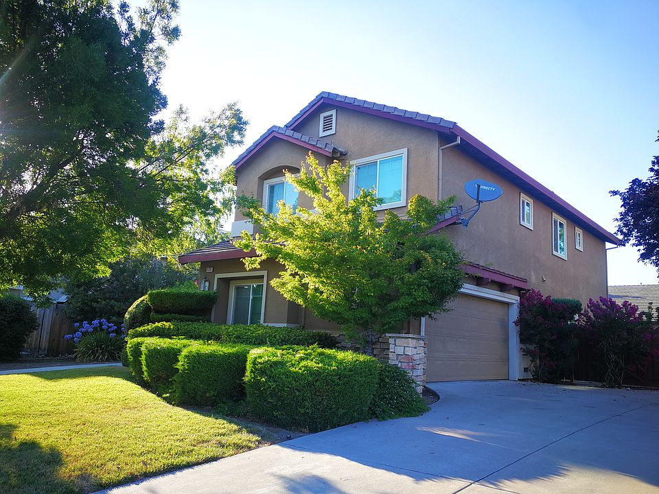 2nd image of 5720 Wisteria Way
