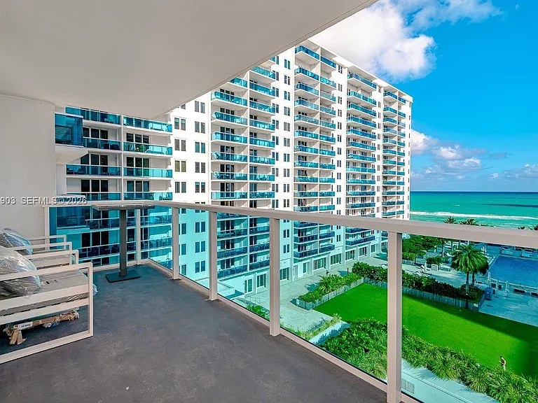 2301 Collins Ave #739 — Photo 10