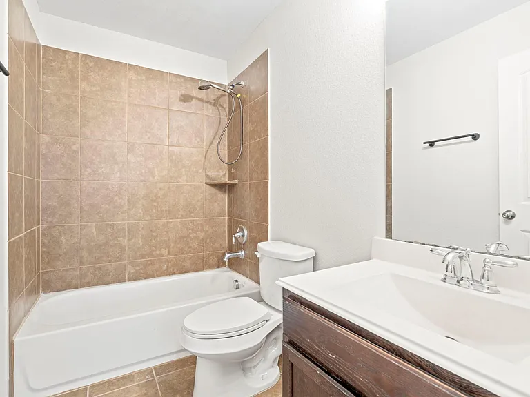 9006 Sasson Blvd — Photo 27