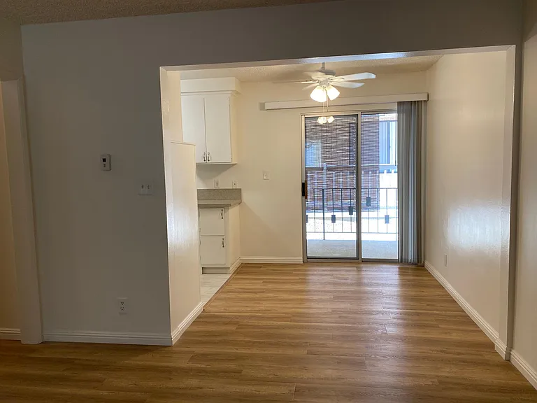 221 N Belmont St #1 — Photo 11