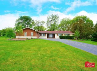 43 Darlington Dr, Hawthorn Woods, IL 60047