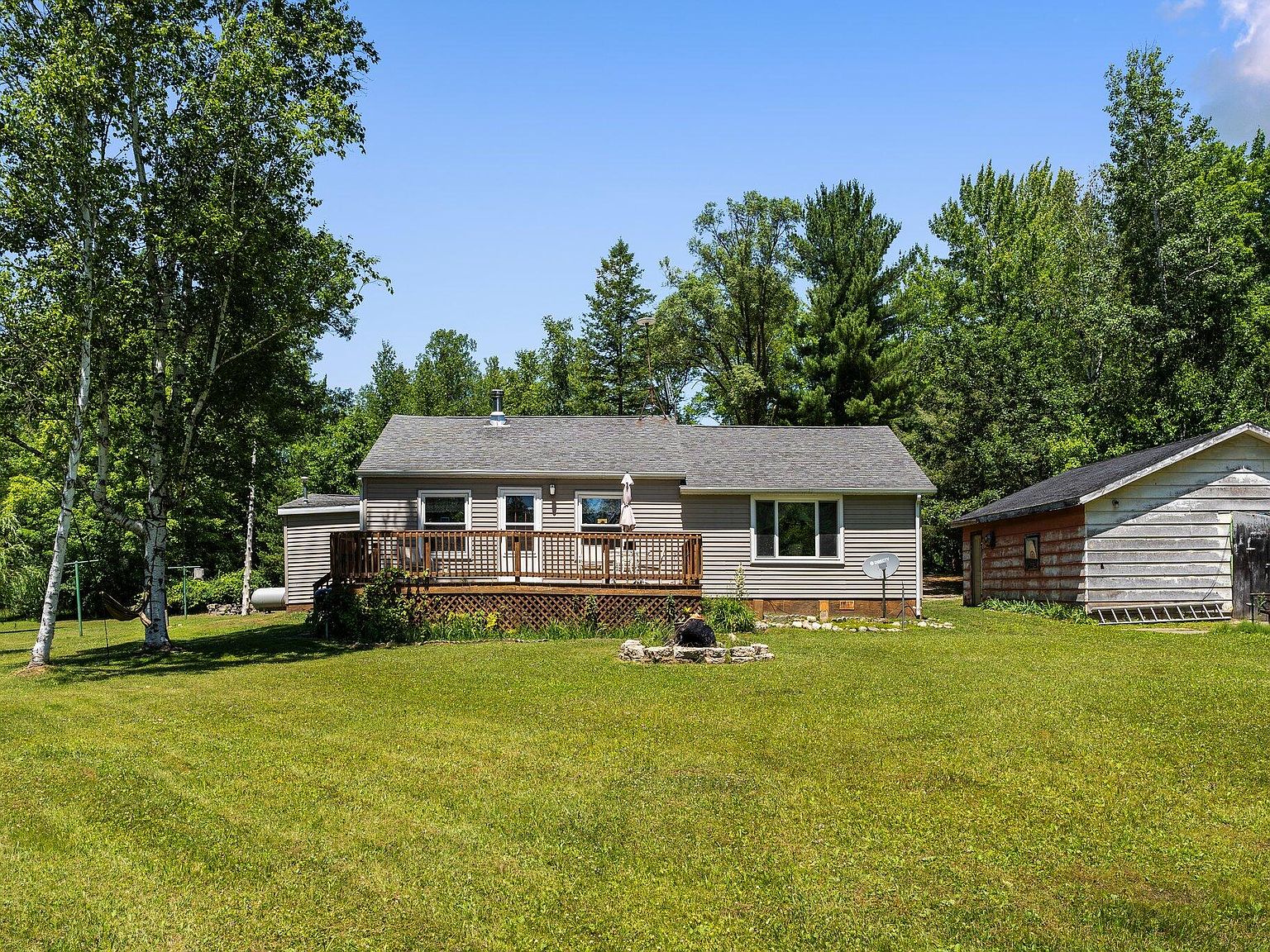 9991 Hill St, Mecosta, MI 49332 Zillow