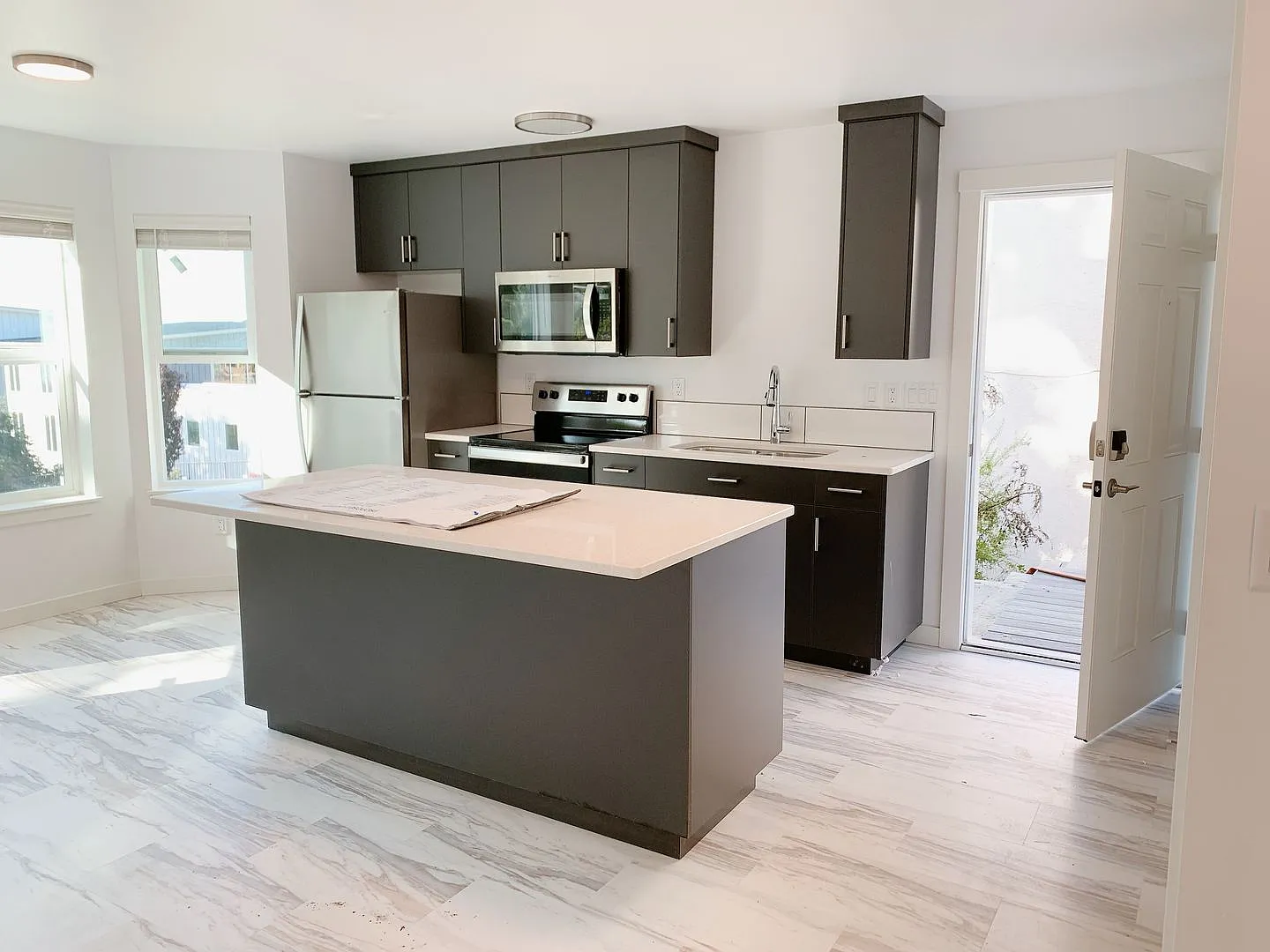 826 N Garden St — Photo 3