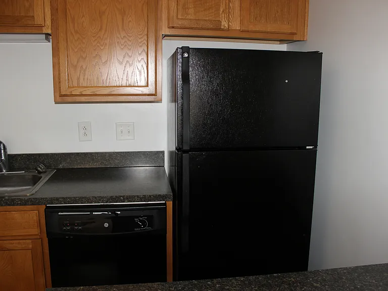 Cascades Pointe — Photo 9