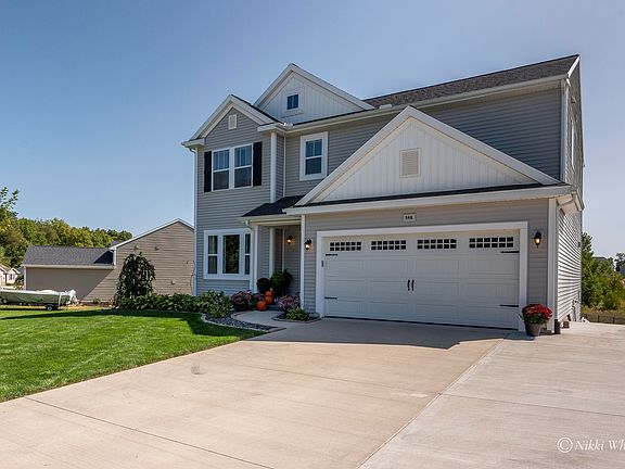 2nd image of 548 Oak Meadow Dr