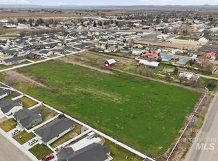 2015 E 1st St, Fruitland, ID 83619