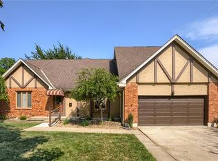 201 NW Donovan Rd, Lees Summit, MO 64063