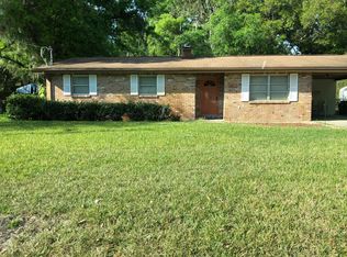 5108 Twin Pine Dr, Plant City, FL 33566