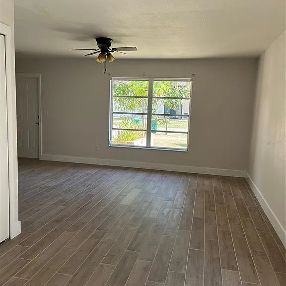 21314 Stillwater Ave — Photo 3