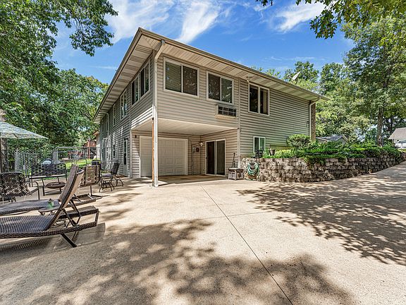 3rd image of 64 Northwoods Drive