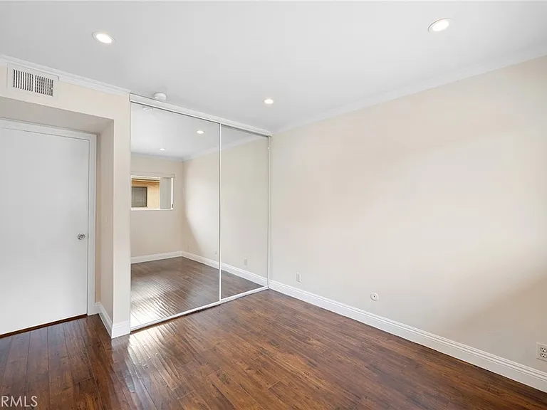 121 Sinclair Ave #206 — Photo 23