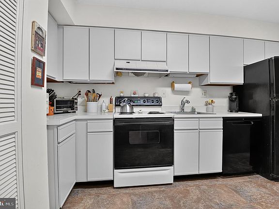 5th image of 1808 Old Meadow Rd APT 509