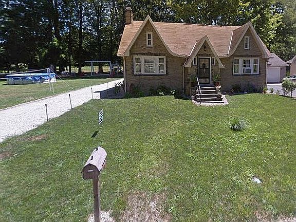 2nd image of 399 Carlton Dr