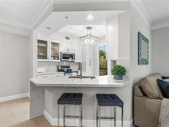 4th image of 2030 Alta Meadows Ln APT 1209