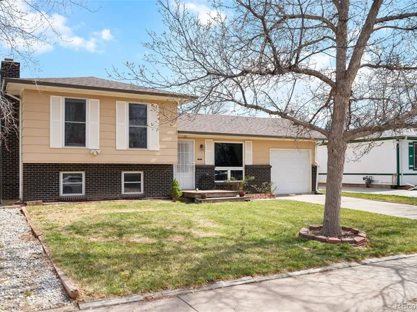 1052 Lewiston Street, Aurora, CO 80011