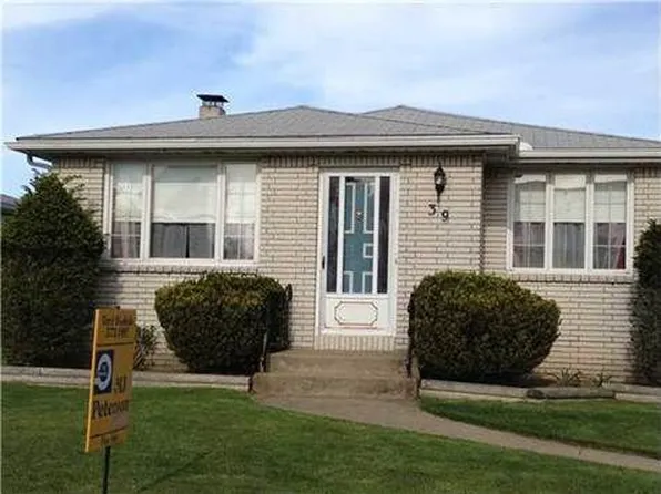 39 Sherry Dr, Depew, NY 14043