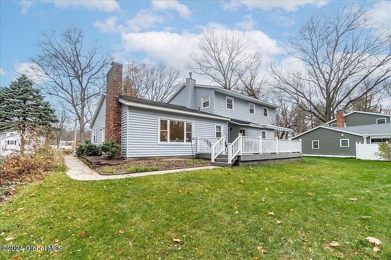 2nd image of 5 Silver Maple Drive