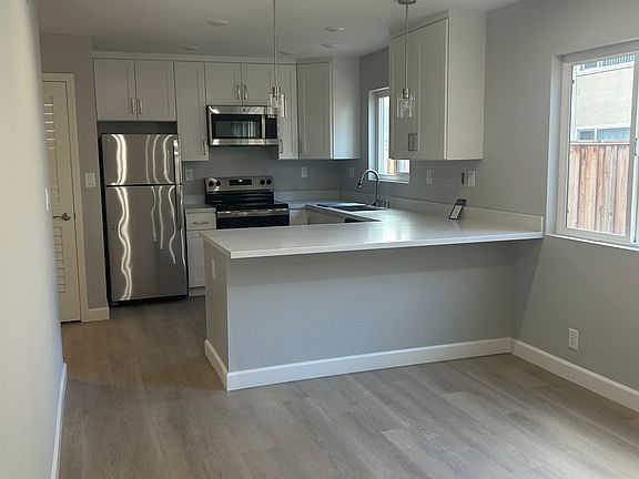 3rd image of 1220 Mills St #2M